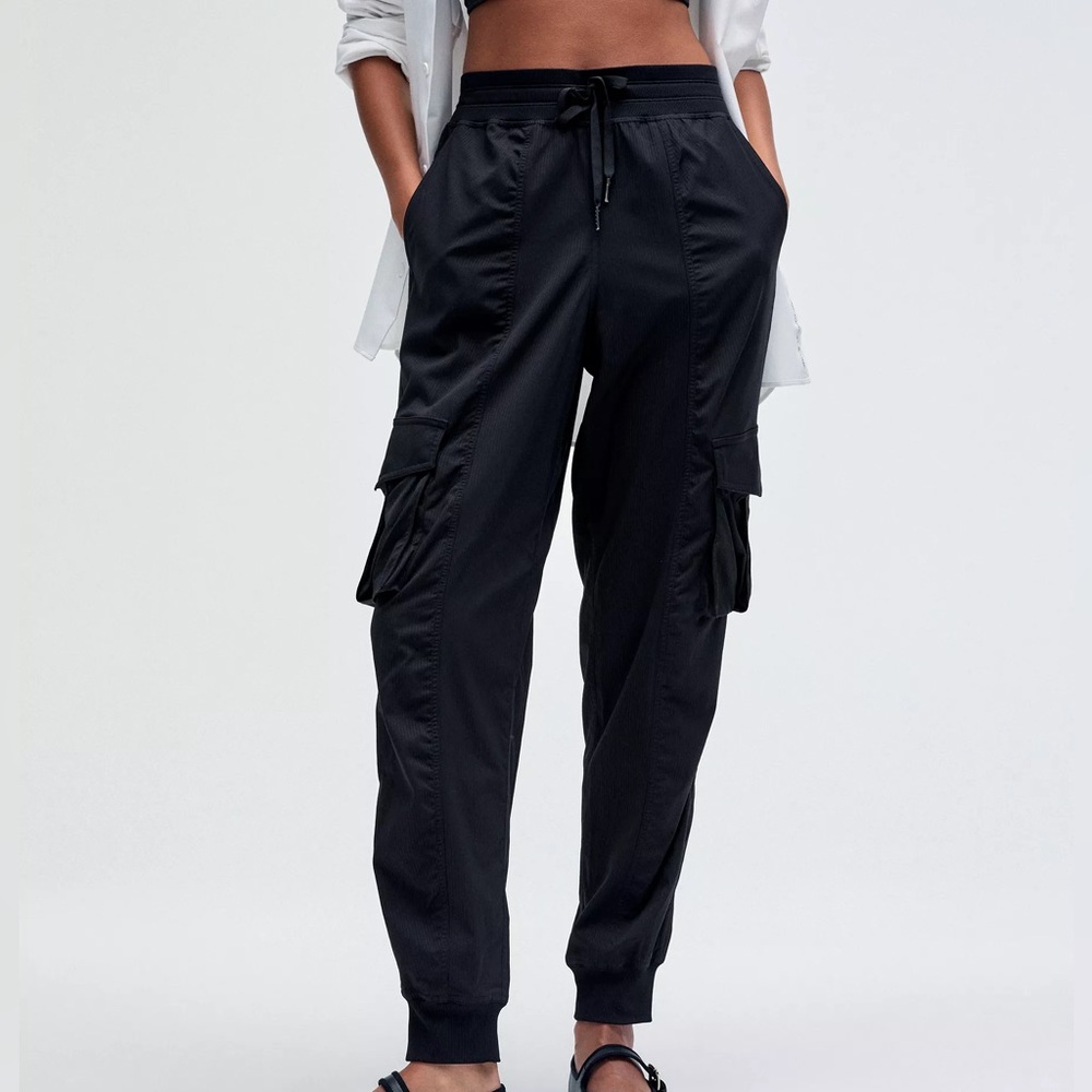 Lululemon Dance Studio Relaxed Fit Mid-Rise Cargo Joggers